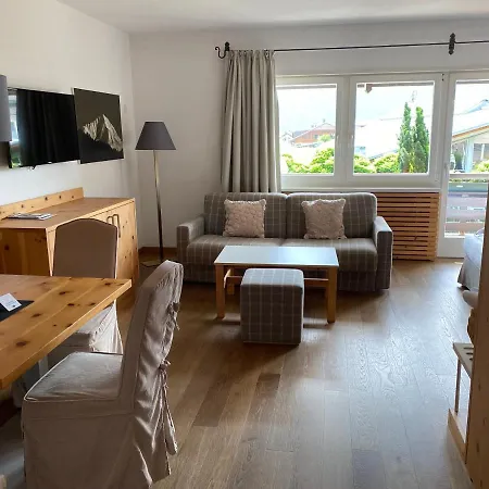 Alpinum Aparthotel 3*