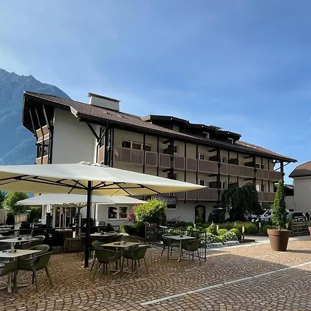 Alpinum 3*