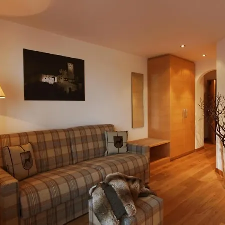 Alpinum Aparthotel 3*