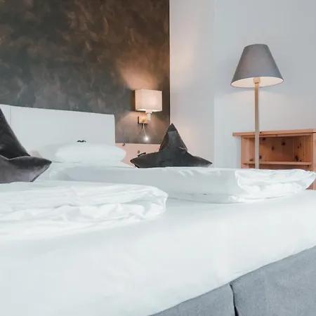 Aparthotel Alpinum 3*